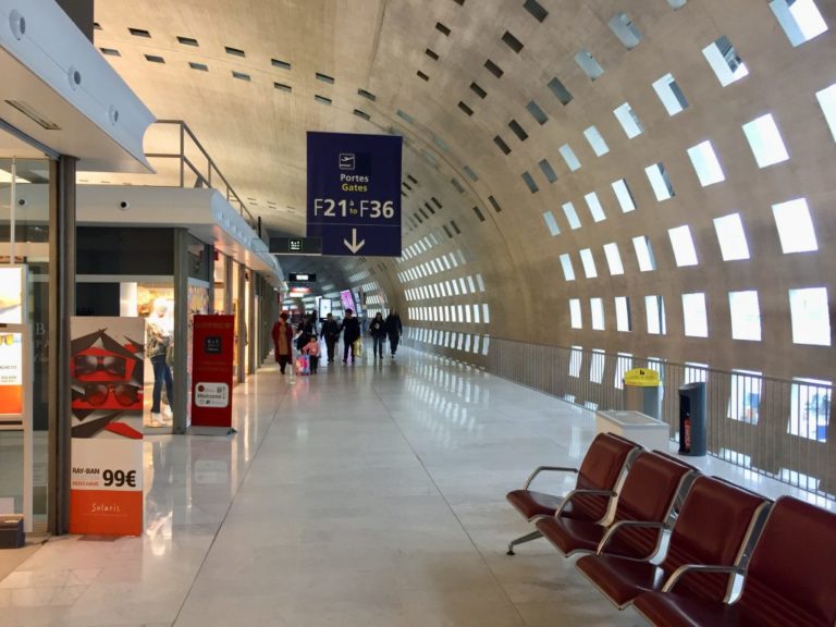 Correspondance Terminal 2G AEROPORT ROISSY CHARLES de GAULLE (ParisCDG)