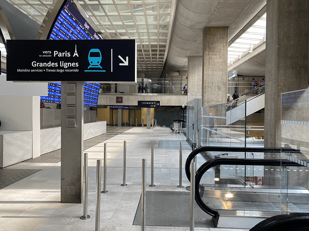 Parcours Entre Gare TGV-RER Et Terminal 2 – AEROPORT CHARLES DE GAULLE ...